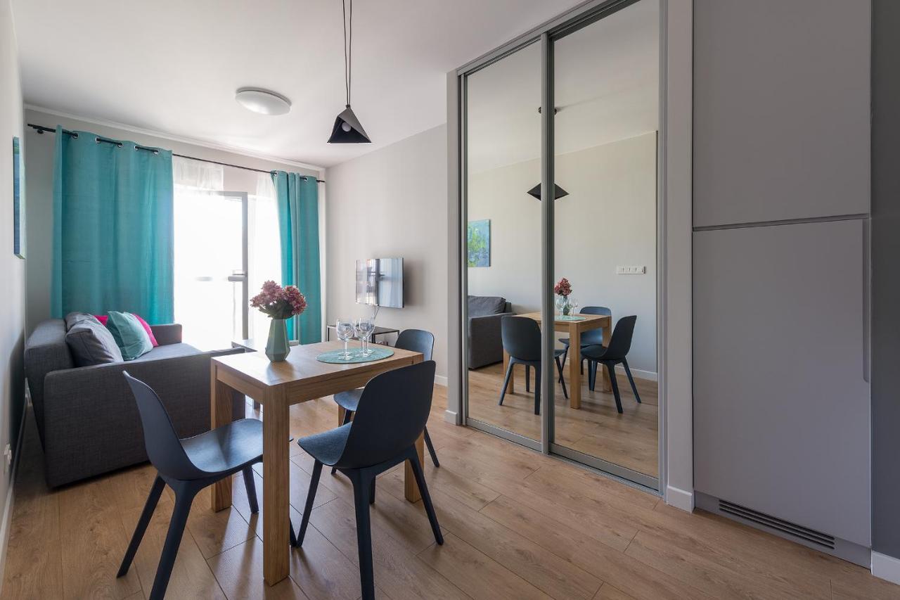 Okecie Airport Studio Bakalarska 2 P&O Serviced Apartments Varsóvia Exterior foto